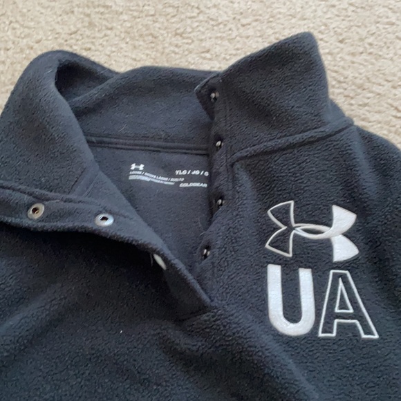 Under armour pull over - Picture 2 of 3